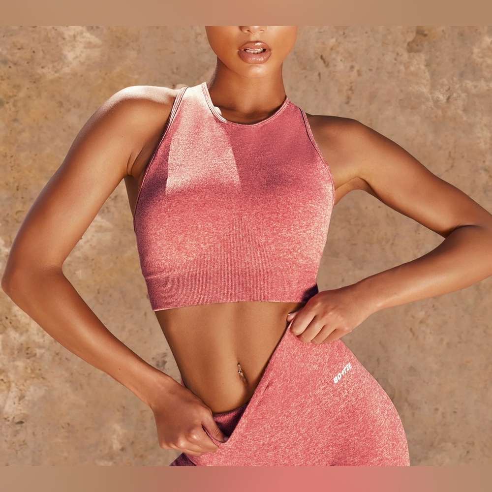 Bo&Tee Seamless High Neck Crop Top in Coral